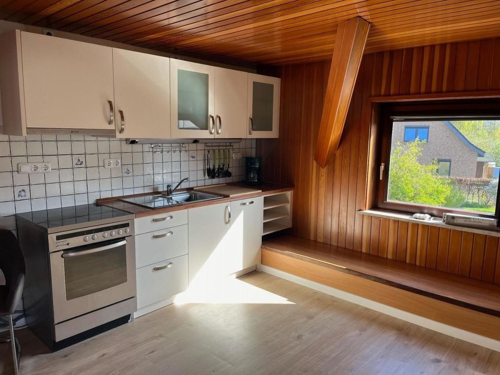 Apartment Gemuetliches Einzelzimmer In - Zentral Gelegen Ideal Fuer Monteuere U Reisende, Gemeinschaftsbad Nr 2
