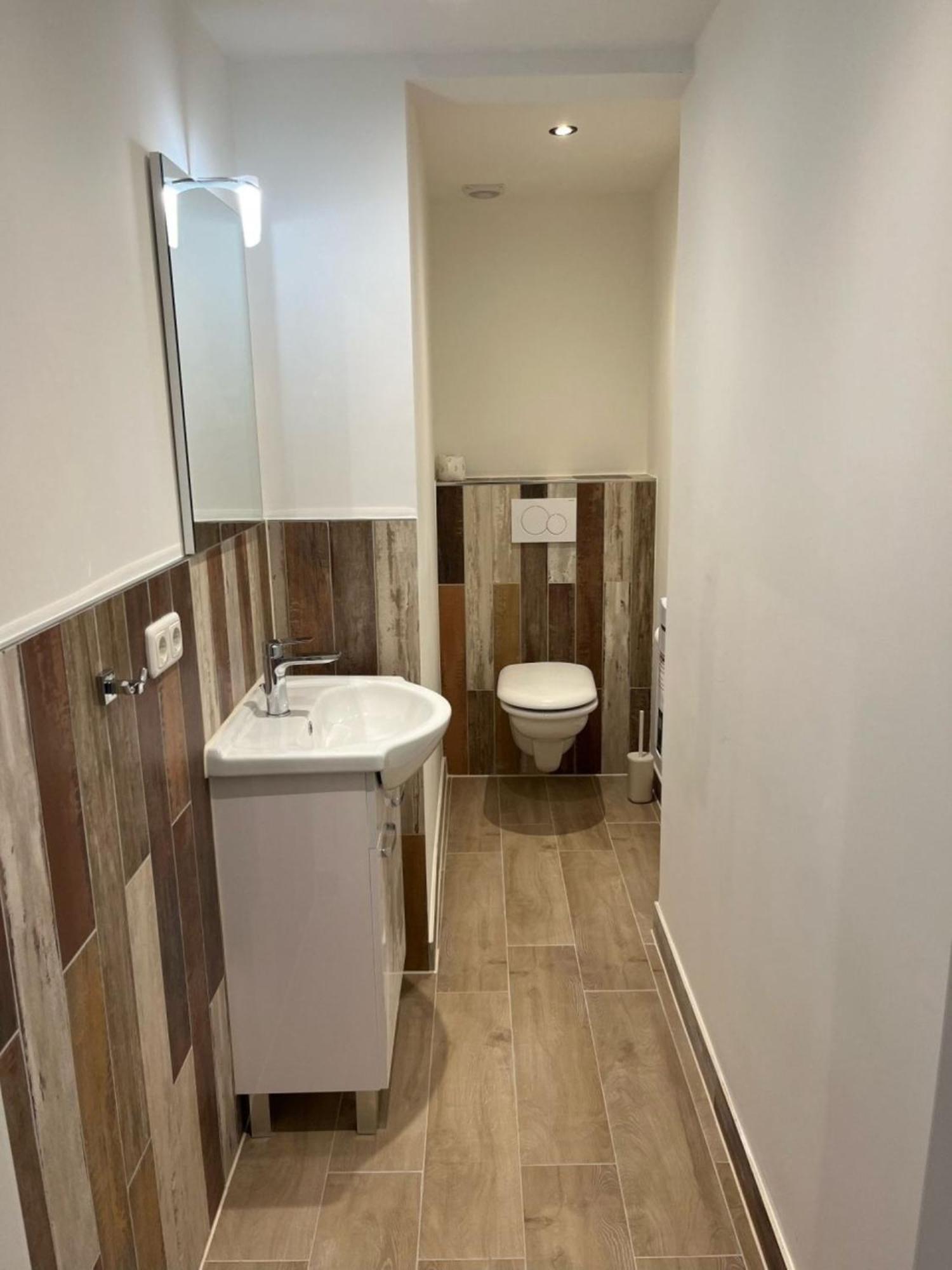 Apartment Gemuetliches Einzelzimmer In - Zentral Gelegen Ideal Fuer Monteuere U Reisende, Gemeinschaftsbad Nr 2 Gross Vollstedt